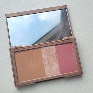 Urban Decay Naked Flushed